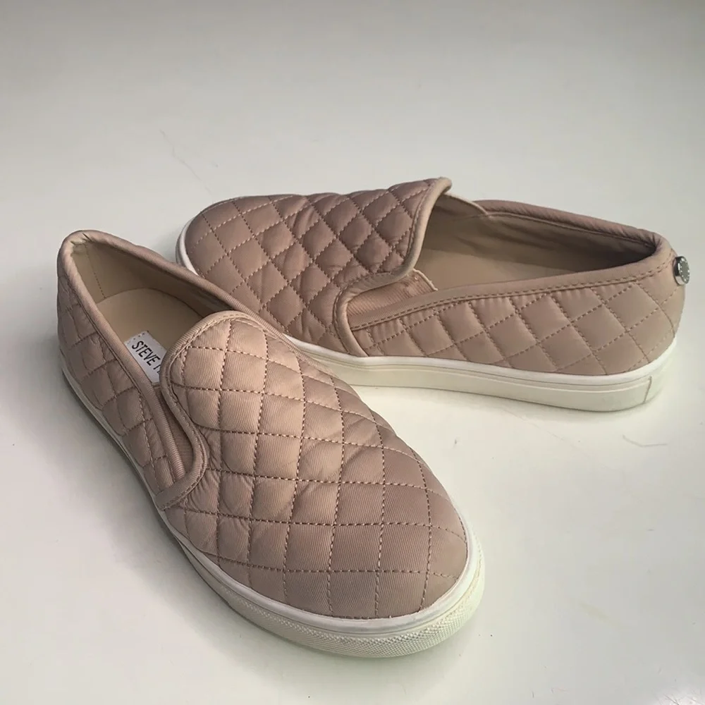 Steve Madden Quilted Slip On Sneaker Casual Rose Blush neutral 6